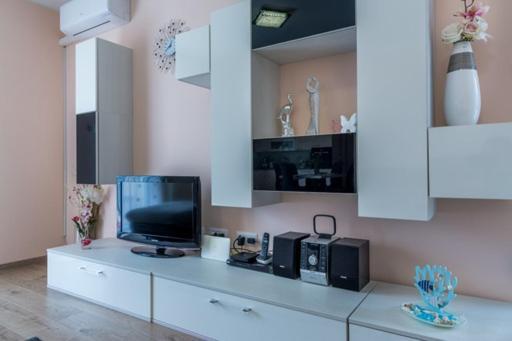 Karlo Apartment *