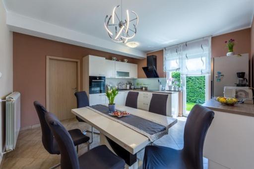 Apartment Karlo *